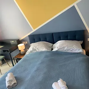 Szálloda Elu Iris, Split