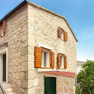 Maki Stone House - Parking On Request ! Split